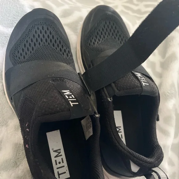 TIEM Slip-On Athletic Shoes with Mesh Fabric for 2 bolt clips cycling - Picture 3 of 6